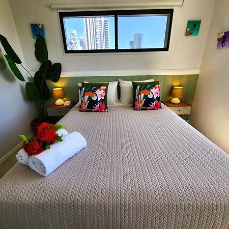 Broadbeach, Stylish Apartment Close To Everything Gold Coast Exterior photo