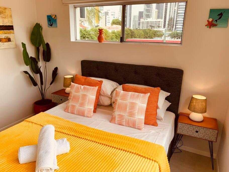 Broadbeach, Stylish Apartment Close To Everything Gold Coast Exterior photo