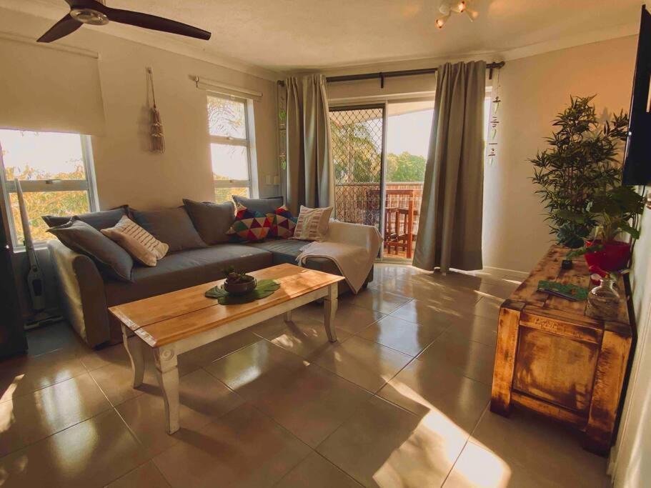 Broadbeach, Stylish Apartment Close To Everything Gold Coast Exterior photo